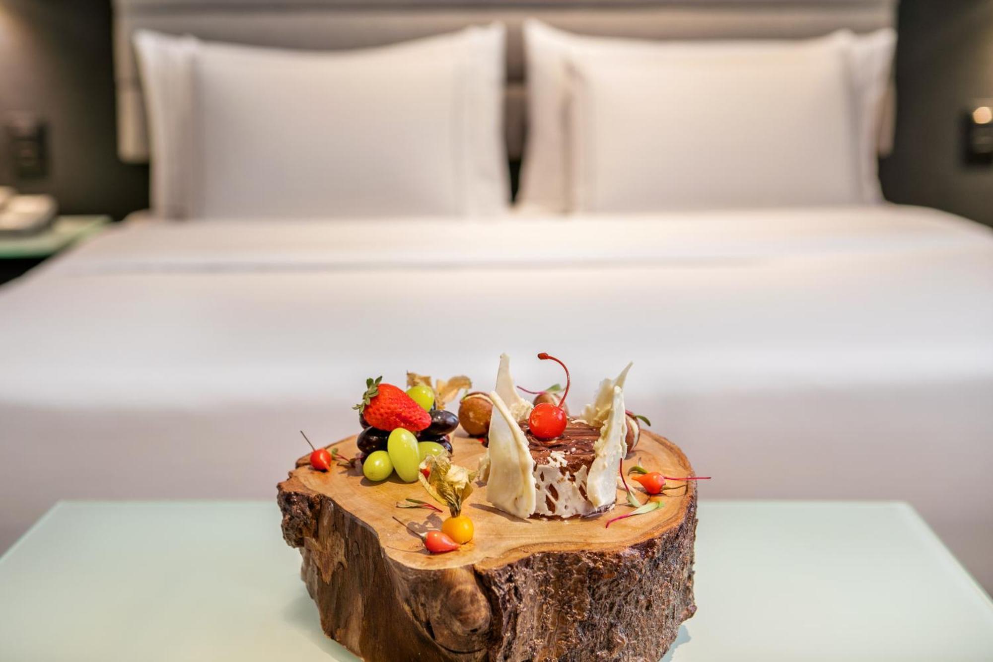 Melia Paulista Hotel Sao Paulo Exterior photo A fruit cake