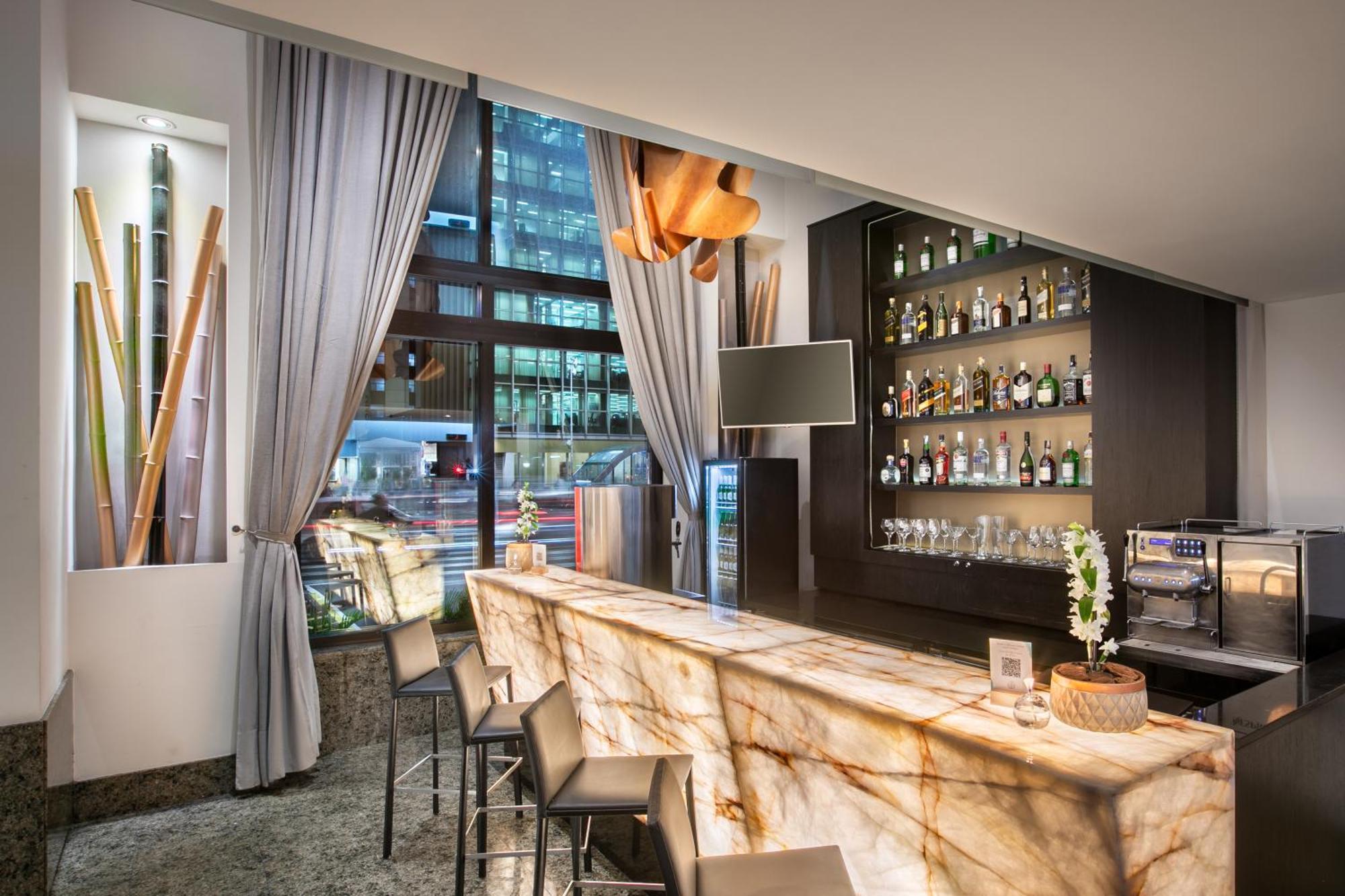 Melia Paulista Hotel Sao Paulo Exterior photo The bar at the hotel
