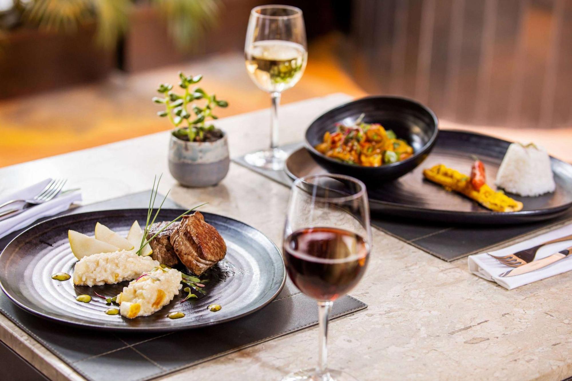 Melia Paulista Hotel Sao Paulo Exterior photo A wine and food pairing